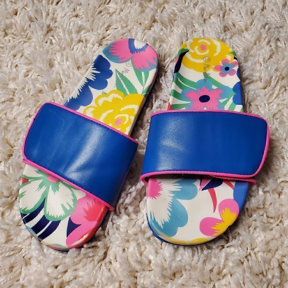 MINI BODEN Girls Tropical Print Pool Slide Sandals